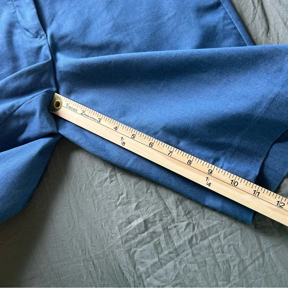 Ann Taylor 11” Chambray Bermuda Shorts. Size 6.